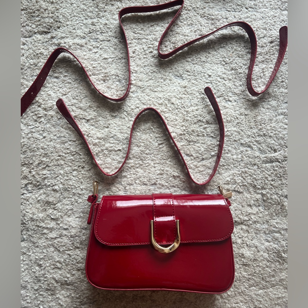 Cherry red shoulder bag